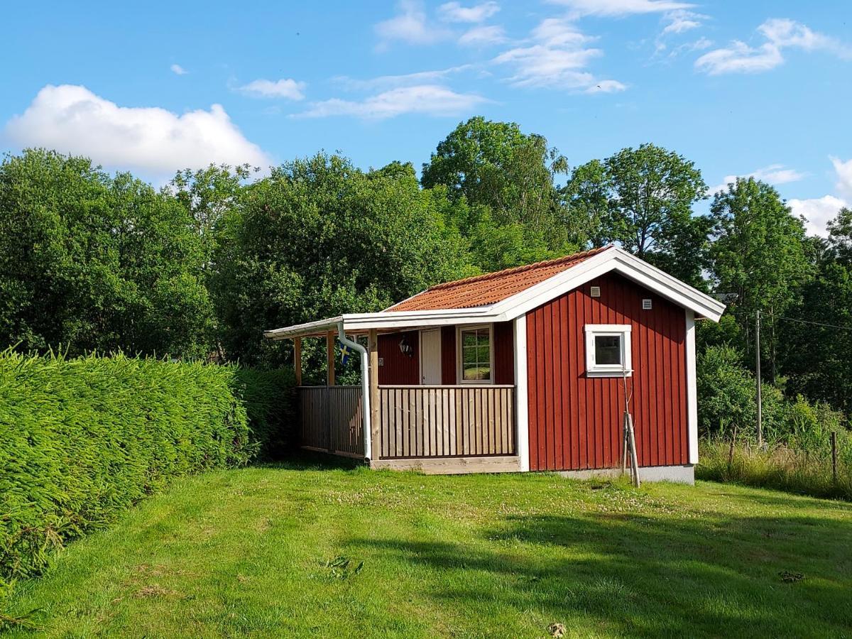 Älgbergets Bed&Breakfast Ucklum Exterior foto