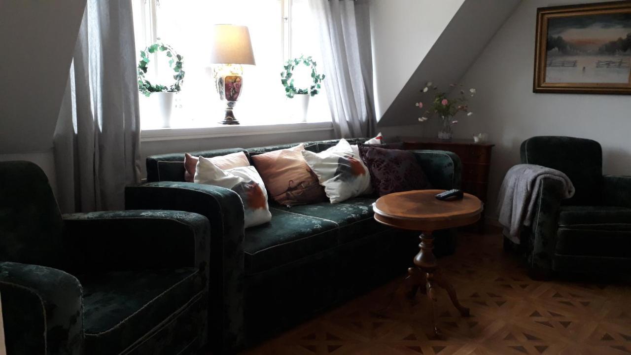 Älgbergets Bed&Breakfast Ucklum Exterior foto